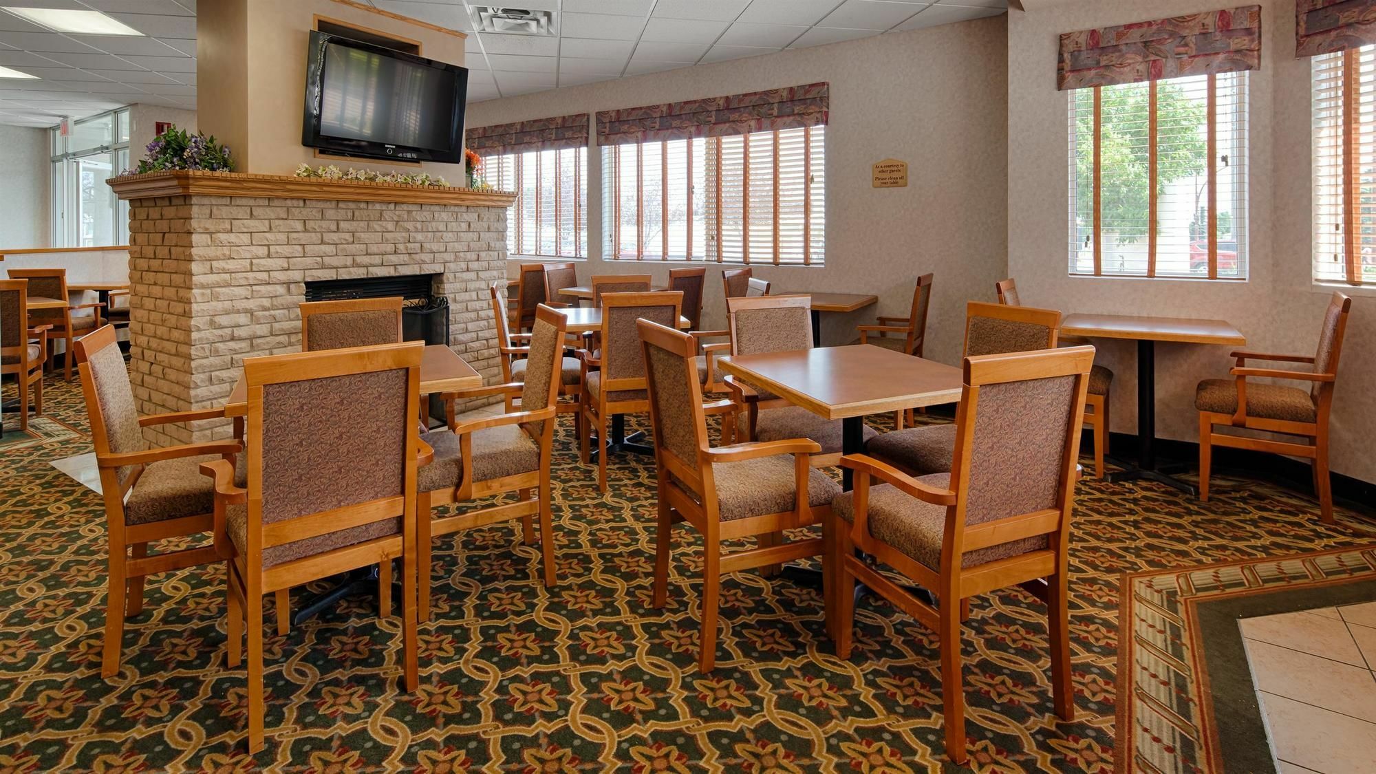 Days Inn By Wyndham Swift Current Exterior foto